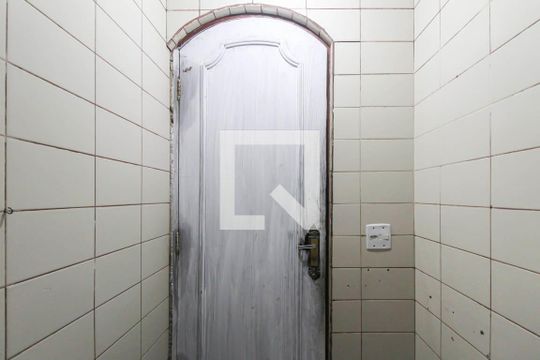 Casa para alugar com 4 quartos, 300m² em Cidade Satelite Santa Barbara, São Paulo