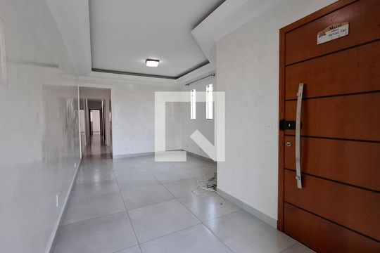 Sala de apartamento para alugar com 3 quartos, 85m² em Vila Curuçá, Santo André