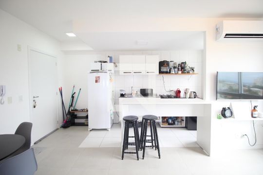 Sala de apartamento à venda com 2 quartos, 54m² em Bom Jesus, Porto Alegre