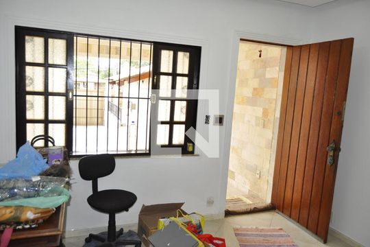 Casa à venda com 4 quartos, 305m² em Piedade, Rio de Janeiro