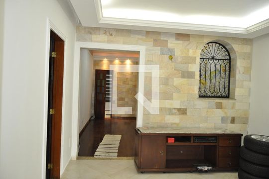 Casa à venda com 4 quartos, 305m² em Piedade, Rio de Janeiro
