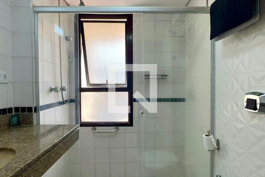 Banheiro de kitnet/studio à venda com 1 quarto, 37m² em Jardim Paulista, São Paulo