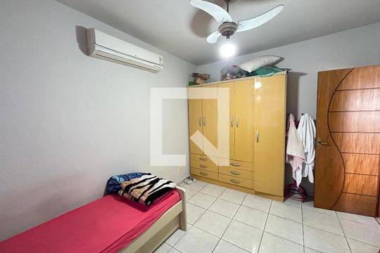 Quarto 1 de casa à venda com 3 quartos, 210m² em Piedade, Rio de Janeiro