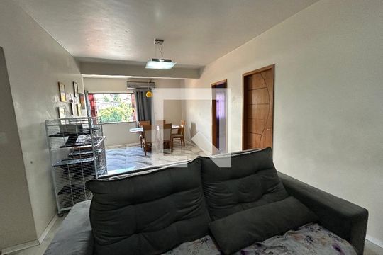 Sala de casa à venda com 3 quartos, 210m² em Piedade, Rio de Janeiro