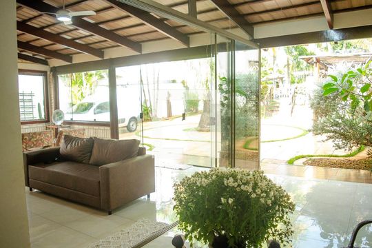 Casa à venda com 3 quartos, 689m² em Jardim Novo Mundo, Goiânia