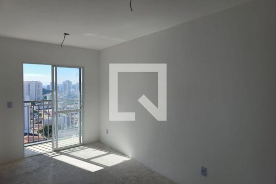 Sala  de apartamento à venda com 2 quartos, 46m² em Jardim Aida, Guarulhos