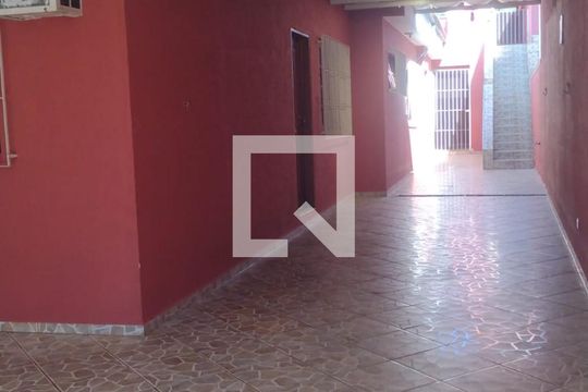 Área externa de casa à venda com 2 quartos, 140m² em Vila Luzita, Santo André