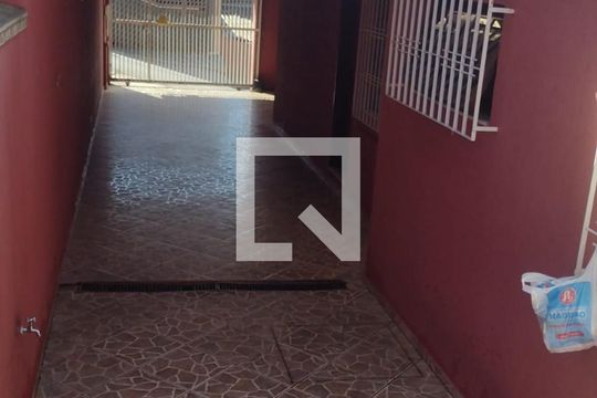 Área externa de casa à venda com 2 quartos, 140m² em Vila Luzita, Santo André