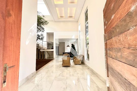 Hall de entrada de casa à venda com 6 quartos, 600m² em São Luiz, Belo Horizonte