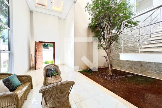 Sala de casa à venda com 6 quartos, 600m² em São Luiz, Belo Horizonte