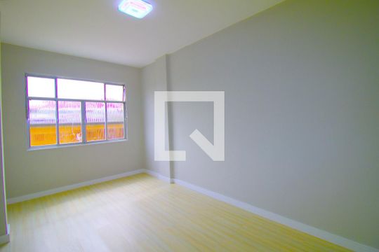 Quarto 1 de apartamento para alugar com 2 quartos, 70m² em Cordovil, Rio de Janeiro