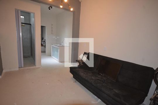 Sala de apartamento para alugar com 1 quarto, 45m² em Madureira, Rio de Janeiro