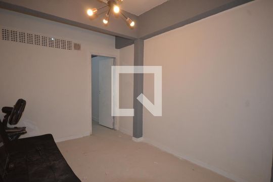 Sala de apartamento para alugar com 1 quarto, 45m² em Madureira, Rio de Janeiro