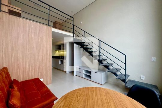 Sala de kitnet/studio para alugar com 1 quarto, 37m² em Vila Galvão, Guarulhos