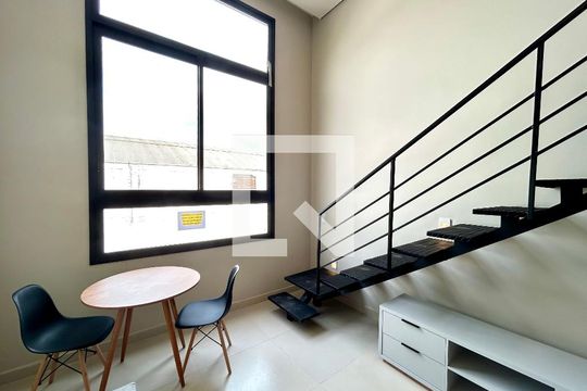 Sala de kitnet/studio para alugar com 1 quarto, 34m² em Vila Galvão, Guarulhos