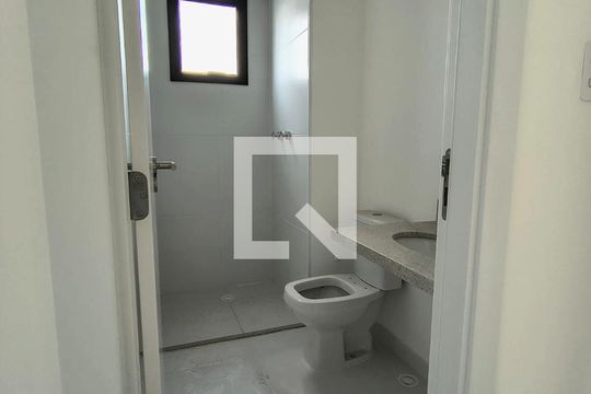 Banheiro de apartamento à venda com 3 quartos, 70m² em Caxingui, São Paulo