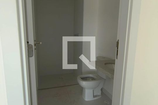 Banheiro de apartamento à venda com 3 quartos, 70m² em Caxingui, São Paulo
