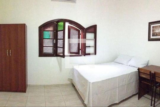 Quarto de casa para alugar com 25 quartos, 1000m² em Jardim Encantado, Vespasiano