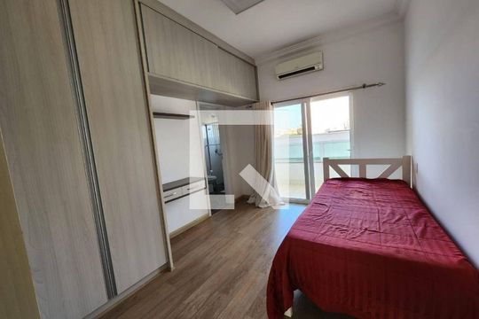 Casa à venda com 4 quartos, 360m² em Swiss Park, Campinas