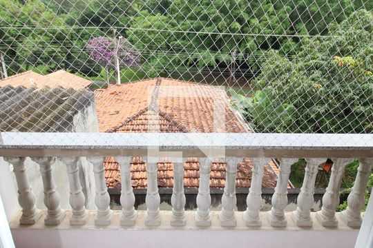 Suíte de casa para alugar com 2 quartos, 90m² em Jardim Uira, São José dos Campos