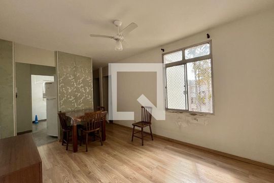 Sala de apartamento à venda com 2 quartos, 55m² em Jardim Miranda, Campinas