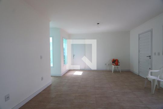 Sala de casa à venda com 5 quartos, 327m² em Fátima, Canoas