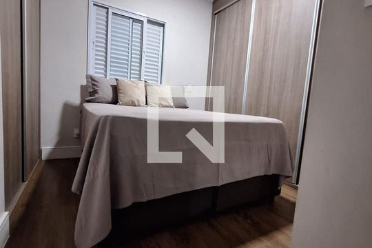 Quarto de apartamento à venda com 3 quartos, 71m² em Nucleo Residencial Celia Mota, Barueri