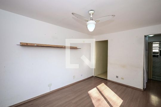 Sala de apartamento para alugar com 2 quartos, 55m² em Jardim São Jorge, São Paulo
