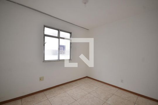Quarto 1 de apartamento para alugar com 2 quartos, 50m² em Guadalupe, Rio de Janeiro