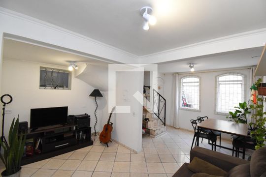 Sala de casa à venda com 3 quartos, 80m² em Cajuru, Curitiba