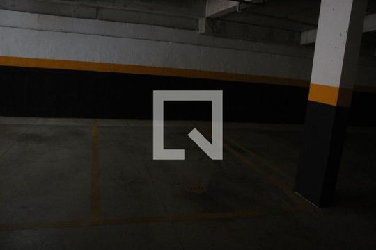 Garagem de apartamento para alugar com 2 quartos, 58m² em Setor Central, Goiânia