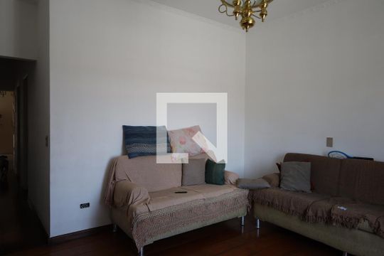 Casa para alugar com 4 quartos, 300m² em Cidade Dutra, São Paulo