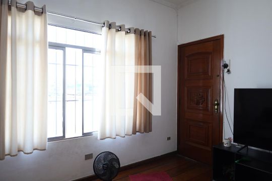 Casa para alugar com 4 quartos, 300m² em Cidade Dutra, São Paulo