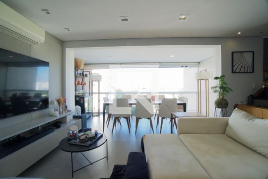 Sala  de apartamento à venda com 2 quartos, 98m² em Pinheiros, São Paulo