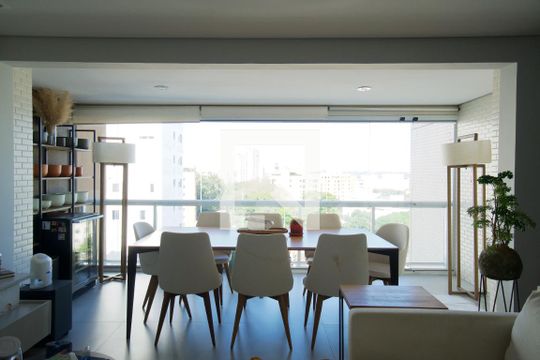 Sala/Varanda de apartamento à venda com 2 quartos, 98m² em Pinheiros, São Paulo