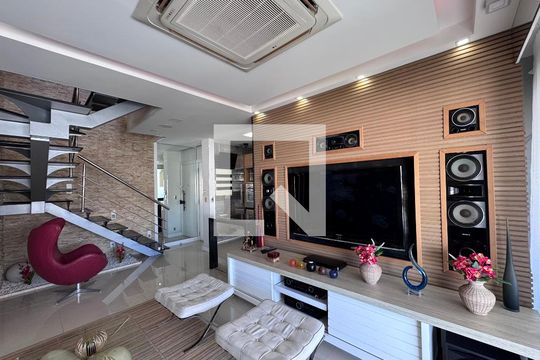 Sala de apartamento para alugar com 3 quartos, 200m² em Recreio dos Bandeirantes, Rio de Janeiro