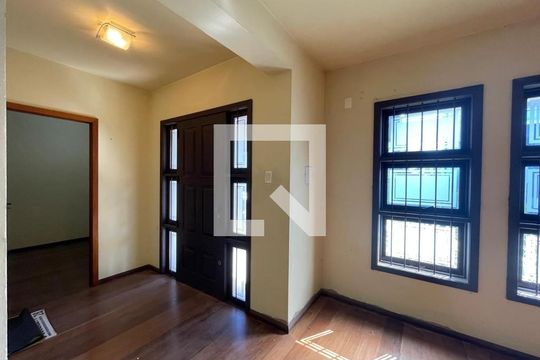 Casa à venda com 4 quartos, 400m² em Scharlau, São Leopoldo