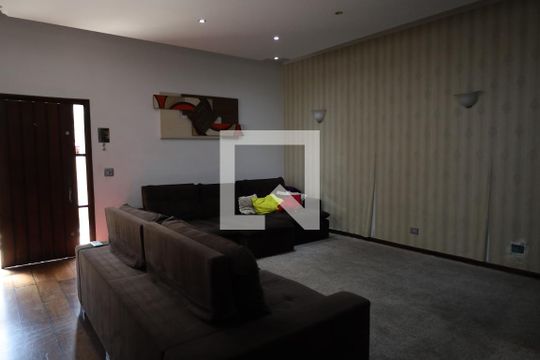 Casa para alugar com 3 quartos, 330m² em Interlagos, São Paulo