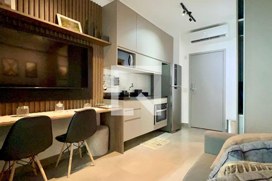 Sala de kitnet/studio para alugar com 1 quarto, 33m² em Pinheiros, São Paulo