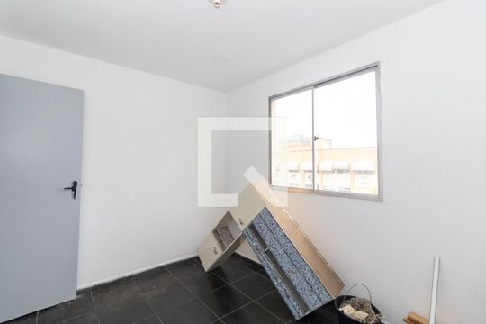 Quarto 2 de apartamento para alugar com 2 quartos, 55m² em Realengo, Rio de Janeiro