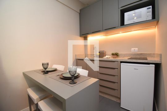Studio de kitnet/studio para alugar com 1 quarto, 23m² em Bigorrilho, Curitiba