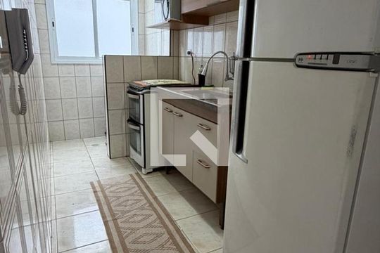 Cozinha de apartamento para alugar com 1 quarto, 60m² em Cidade Ocian, Praia Grande