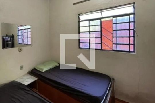 Casa para alugar com 2 quartos, 100m² em A Definir Em Campo, Contagem