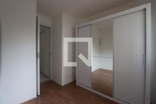 Quarto 1 de apartamento para alugar com 2 quartos, 33m² em Parque Sao Rafael, São Paulo