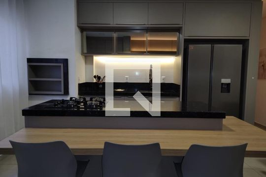 Cozinha de apartamento para alugar com 2 quartos, 65m² em Ingleses do Rio Vermelho, Florianópolis