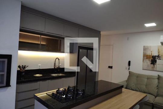 Cozinha de apartamento para alugar com 2 quartos, 65m² em Ingleses do Rio Vermelho, Florianópolis