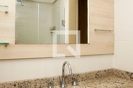 Banheiro 1 Quarto Suíte de apartamento para alugar com 1 quarto, 30m² em Menino Deus, Porto Alegre