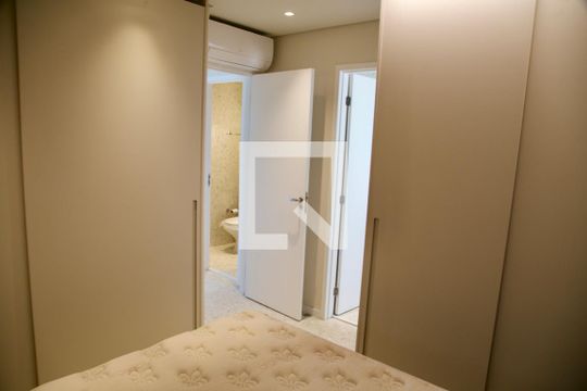 Suite de apartamento à venda com 2 quartos, 65m² em Itaim Bibi, São Paulo