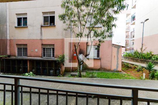 Vista do Quarto 1 de apartamento para alugar com 2 quartos, 45m² em Jardim Guilhermino, Guarulhos
