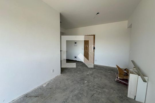 Sala de apartamento à venda com 2 quartos, 70m² em Vila Creti, Barueri